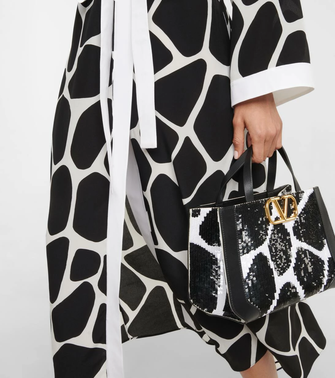 Valentino Morgenmantel Aus Seide 5 Valentino Morgenmantel Aus Seide – Bild 5